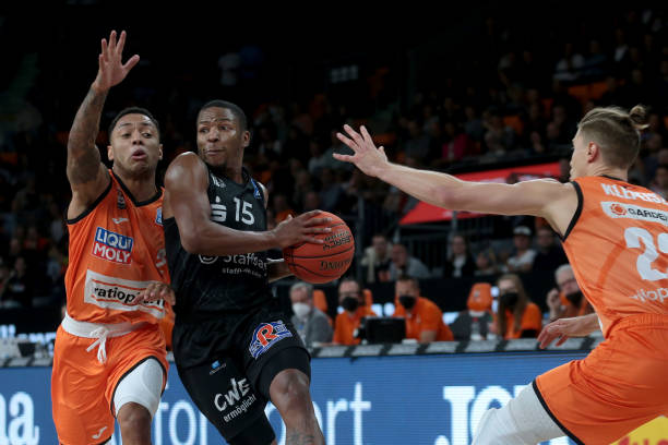 拥有完整的 拥有完整的