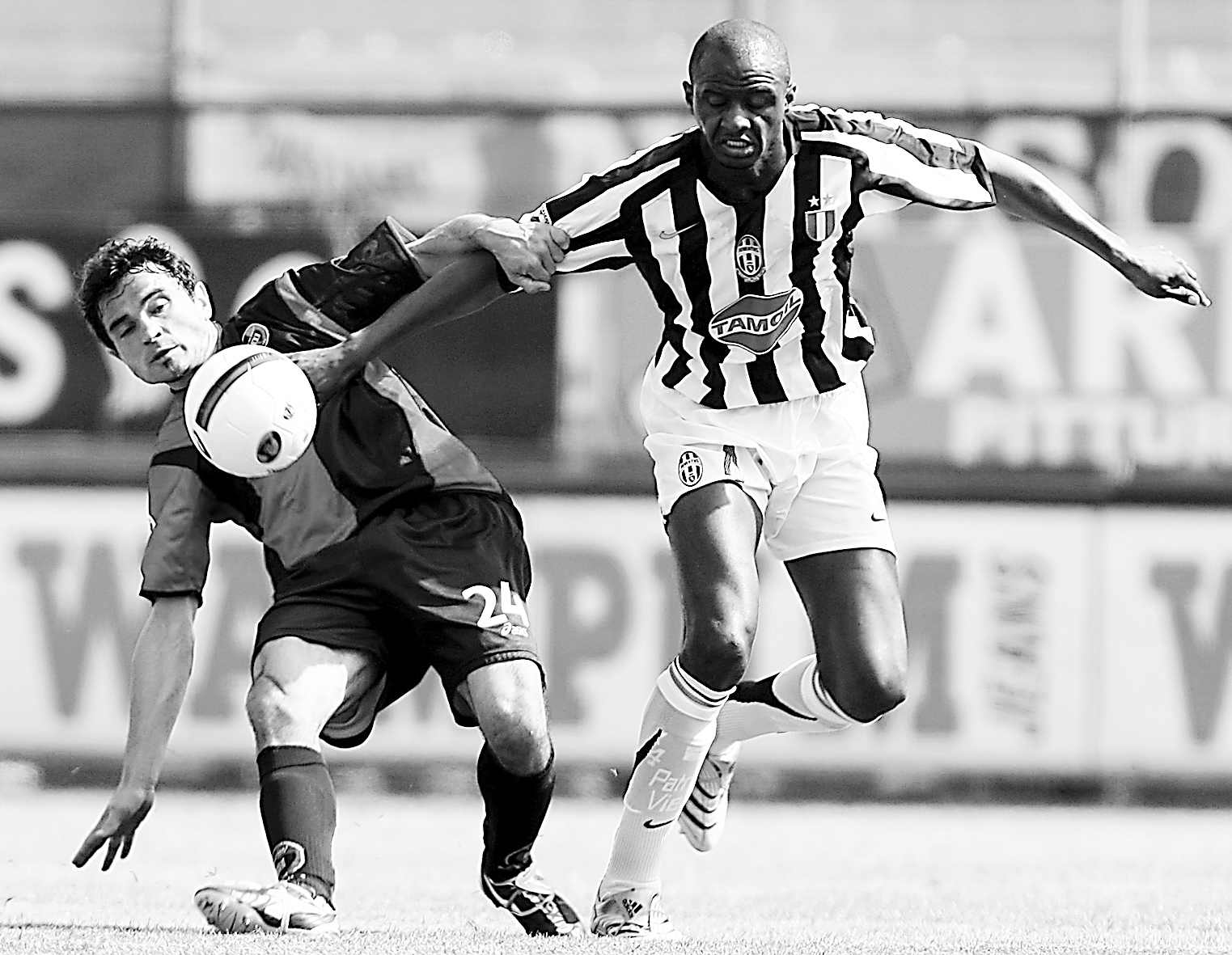 用脑踢球 用脑踢球