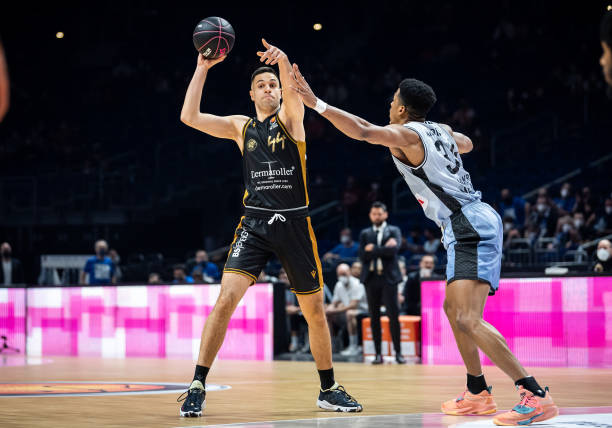 此举不仅是 此举不仅是