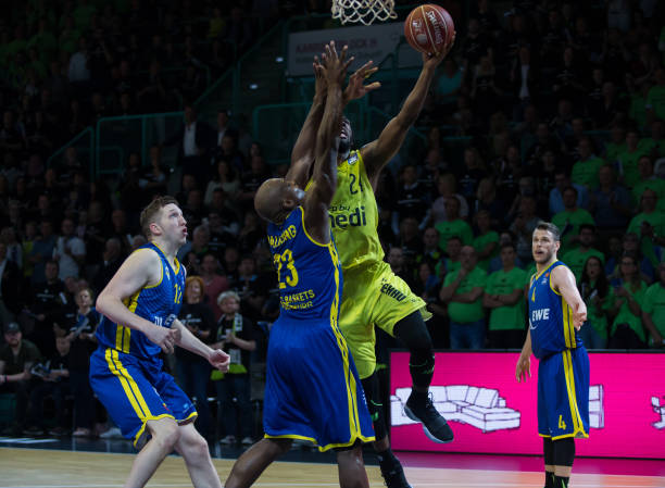 特别是在近 特别是在近