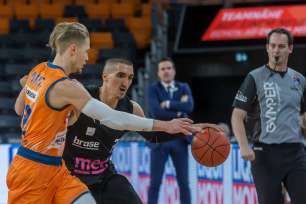 均具有丰富 均具有丰富